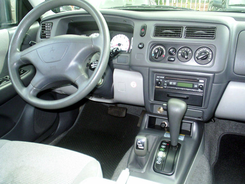 Mitsubishi Montero Sport 2003 #11