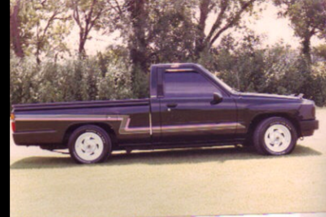 Mitsubishi Pickup 1985 #10