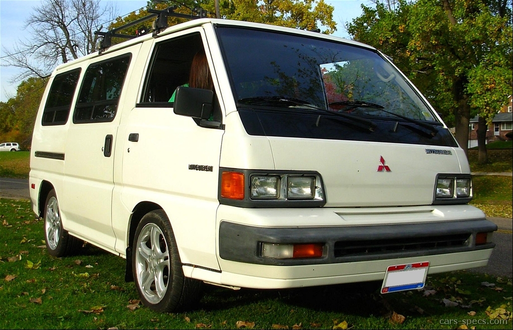 Mitsubishi Vanwagon #7