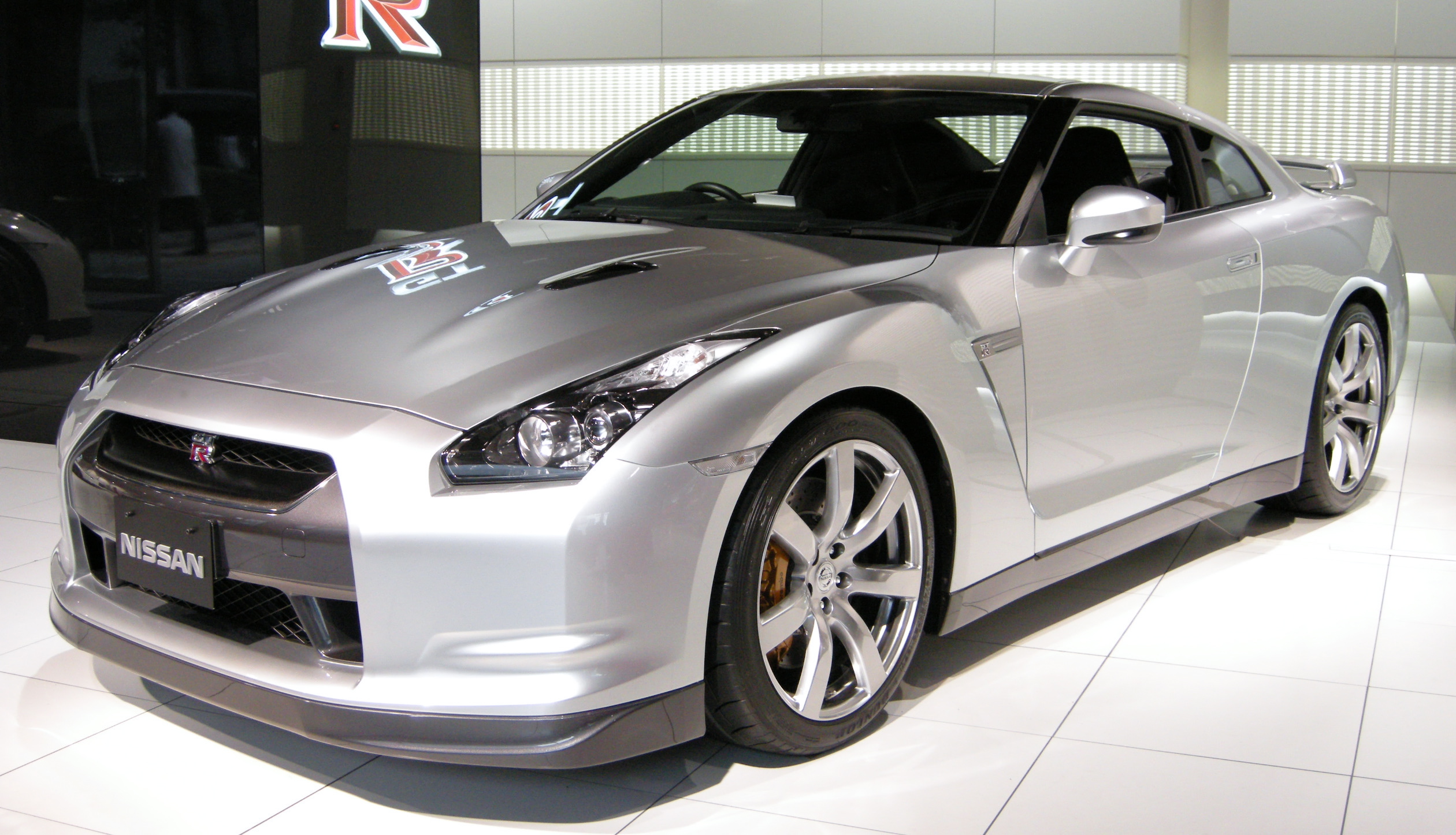 Nissan GT-R #7
