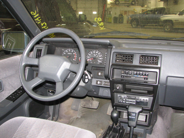 Nissan Pathfinder 1993 #13