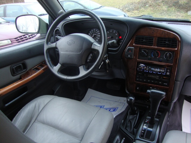 Nissan Pathfinder 1996 #12
