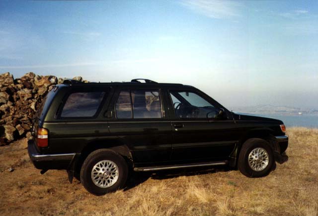 Nissan Pathfinder 1997 #10