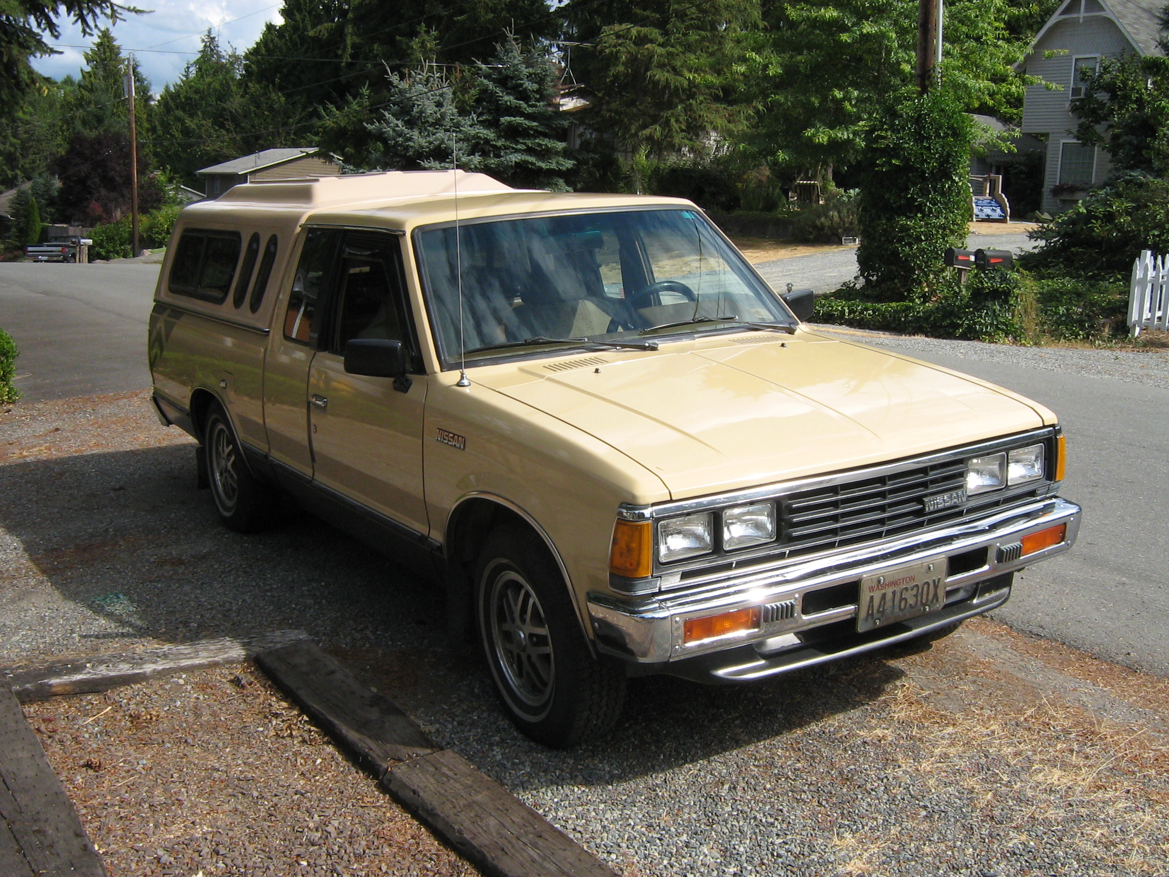 Nissan Pickup 1985 #2