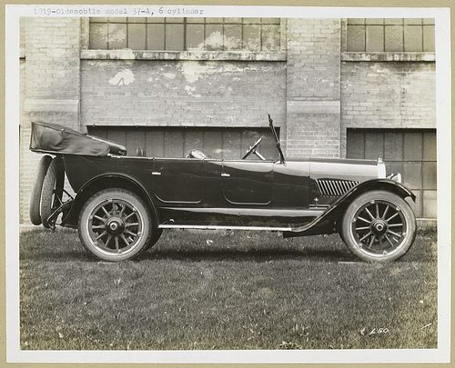 Oldsmobile Model 37 1918 #9
