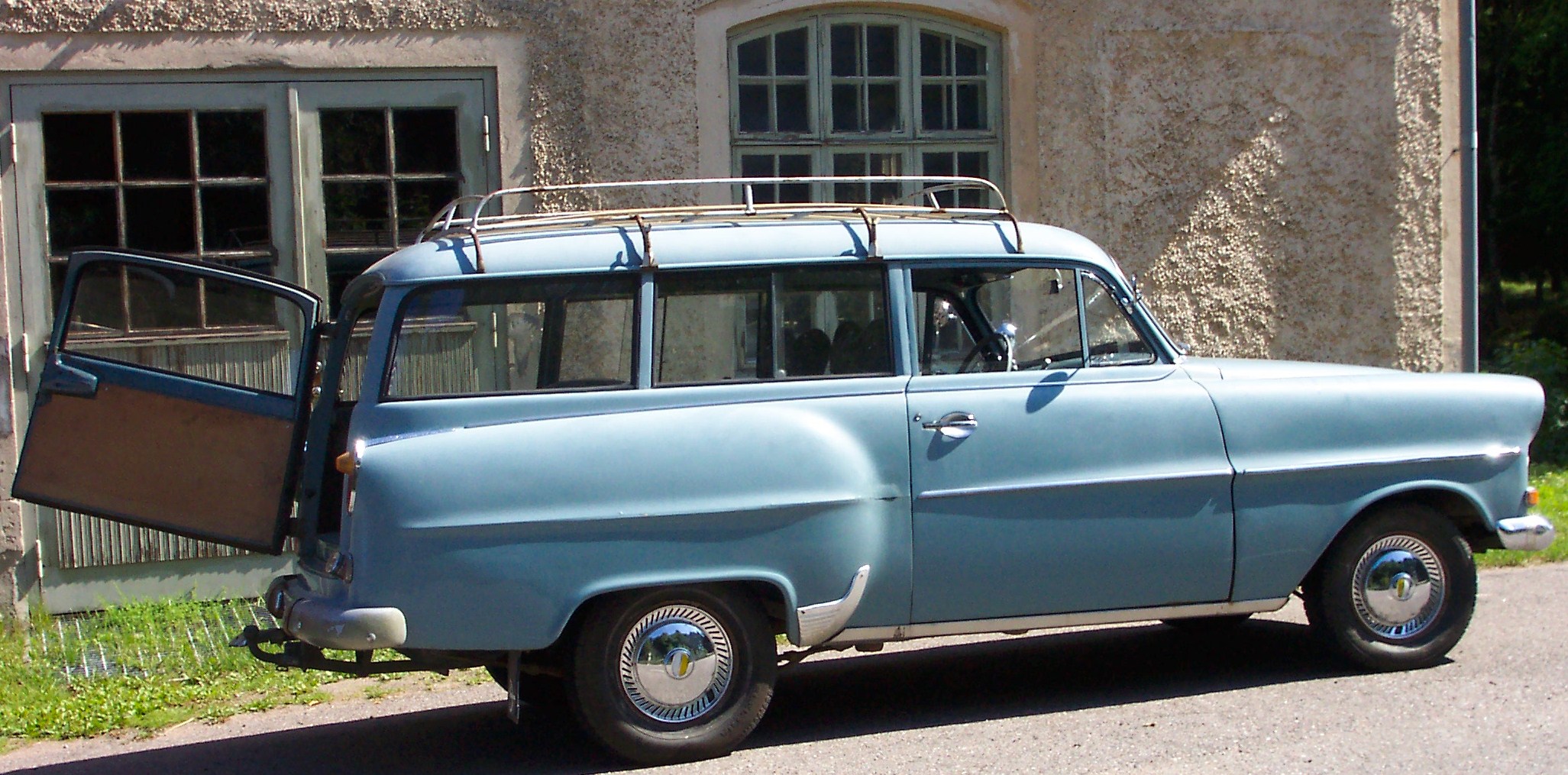 Opel Caravan #1