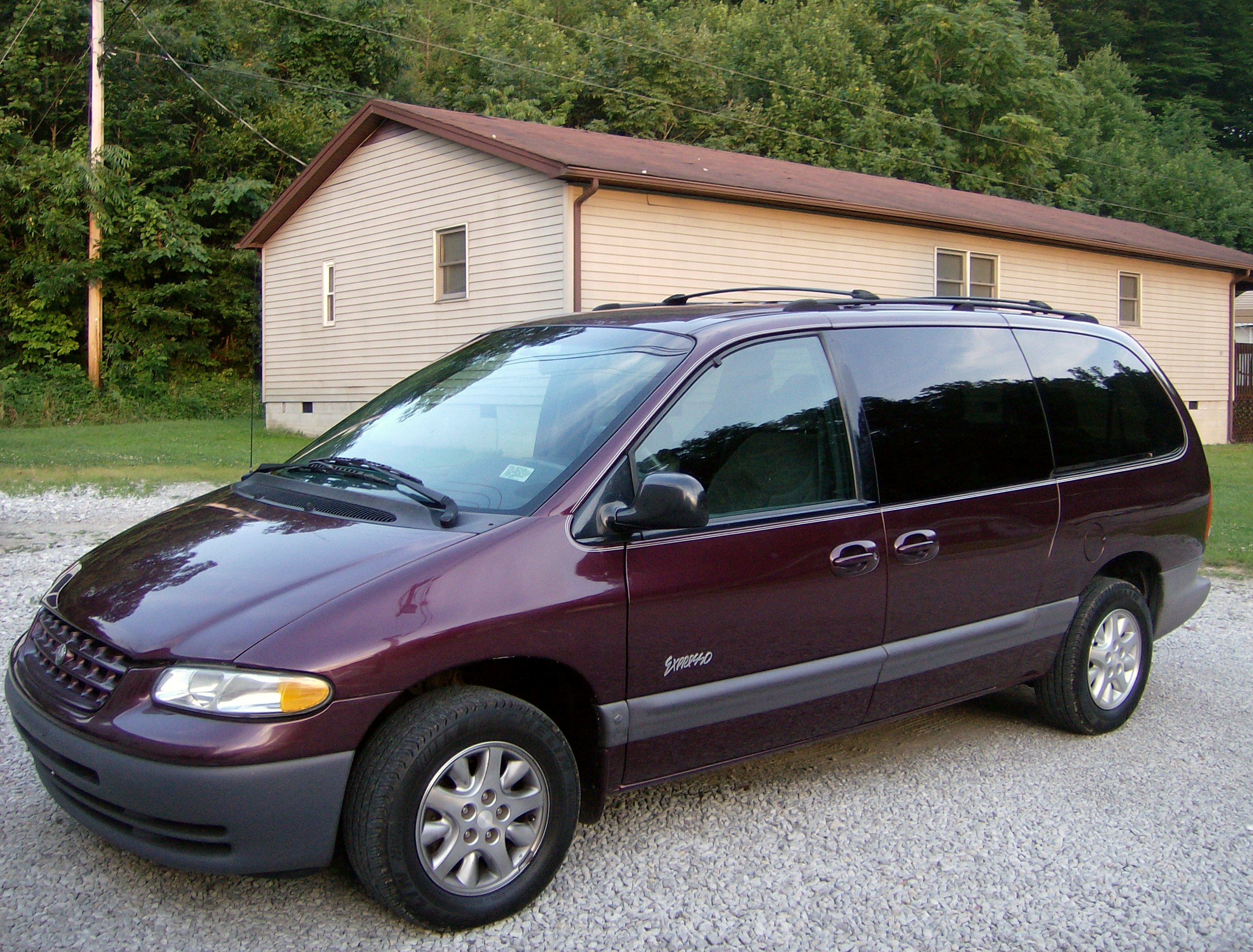 Plymouth Grand Voyager 1999 #3