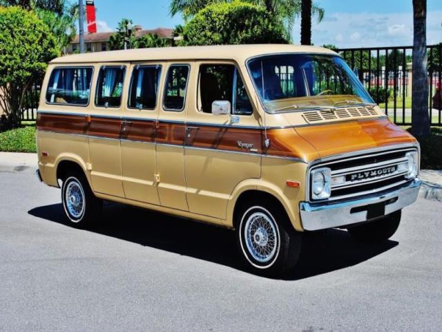 Plymouth Voyager 1977 #11