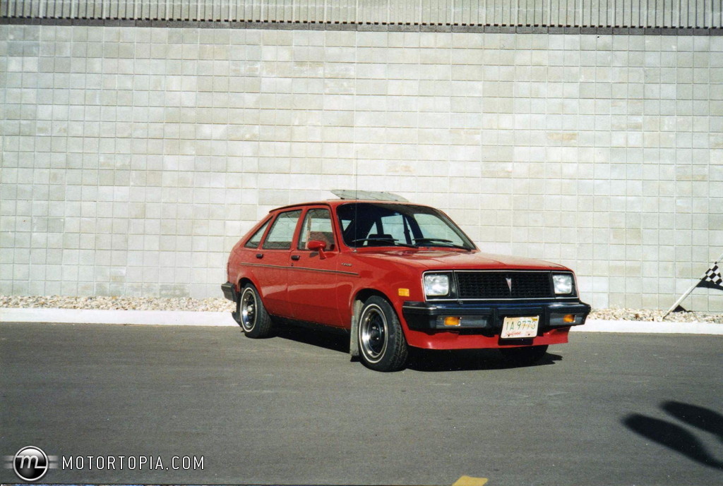 Pontiac 1000 1985 #4