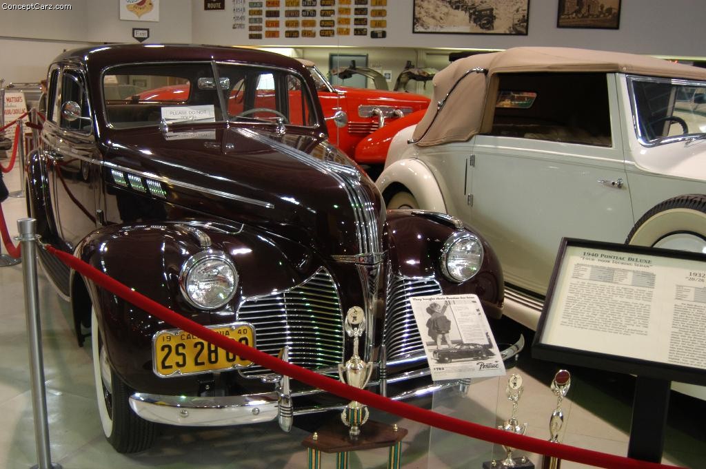 Pontiac Deluxe 28 1940 #1
