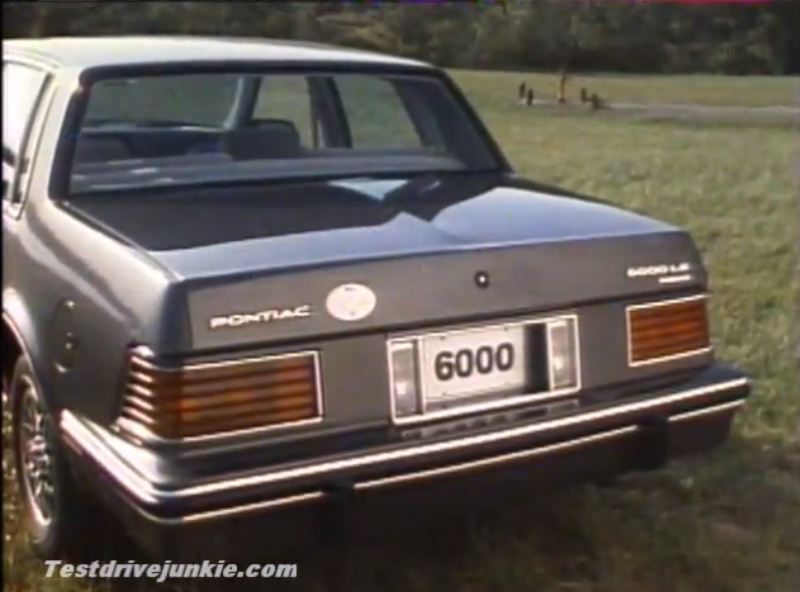 Pontiac T1000 1982 #6
