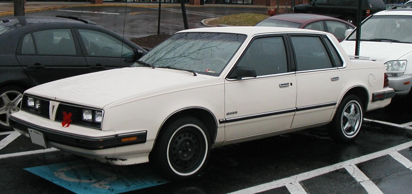 Pontiac T1000 1986 #10
