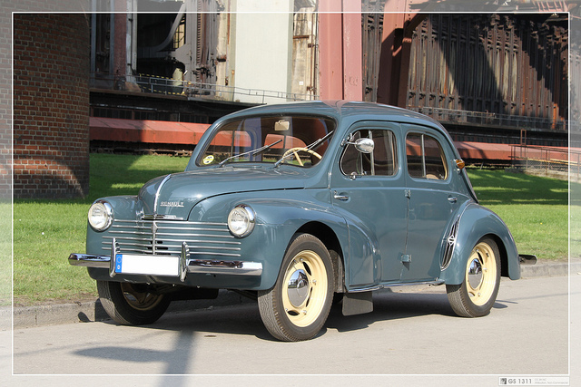 Renault 4CV 1946 #9