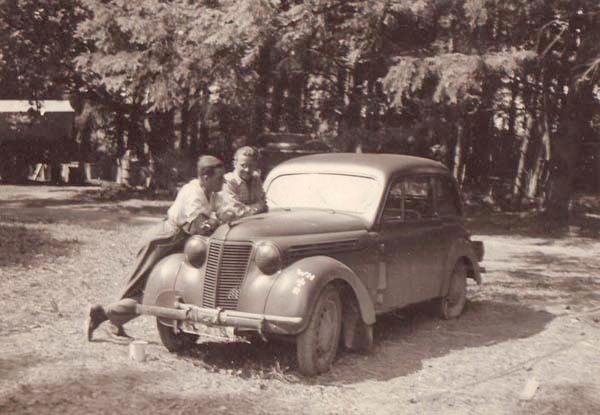 Renault Juvaquatre 1946 #11
