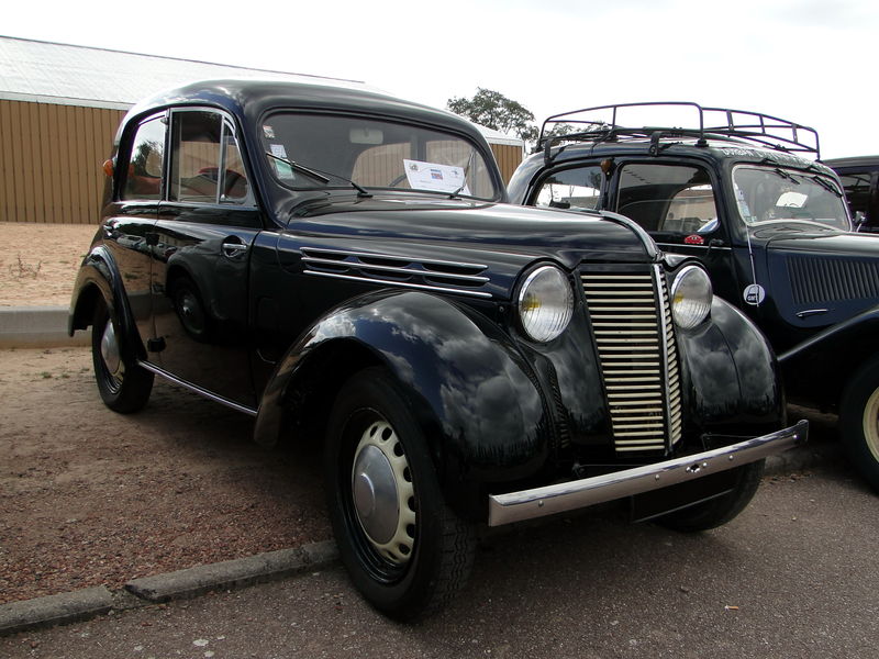 Renault Juvaquatre 1946 #6