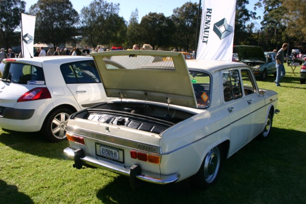 Renault R-10 1967 #10