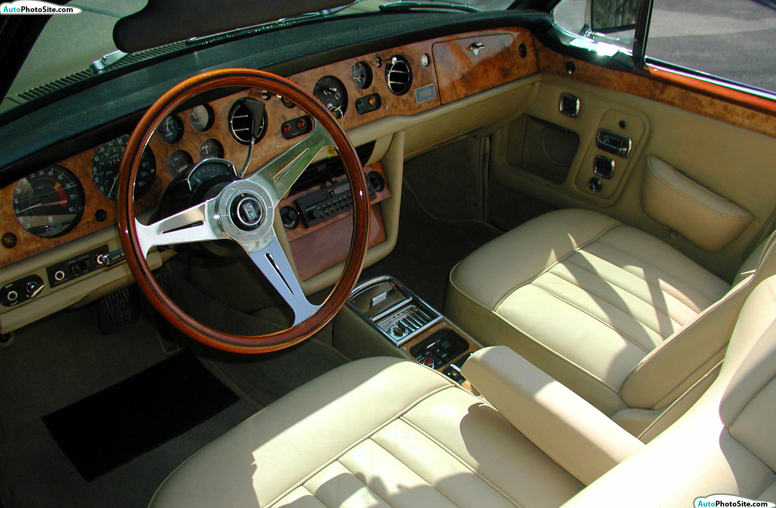 Rolls-Royce Corniche 1975 #4