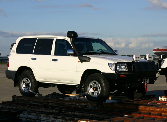 Toyota Land Cruiser 2005 #10
