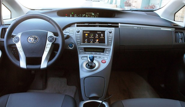 Toyota Prius Plug-in 2012 #9