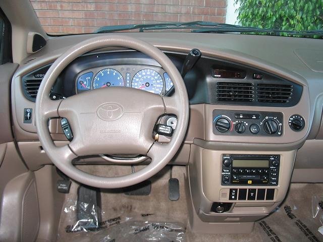 Toyota Sienna 2001 #9