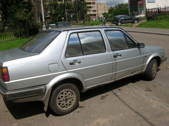 Volkswagen Jetta 1985 #2