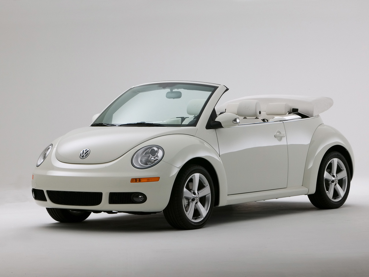 Volkswagen New Beetle 2007 #8