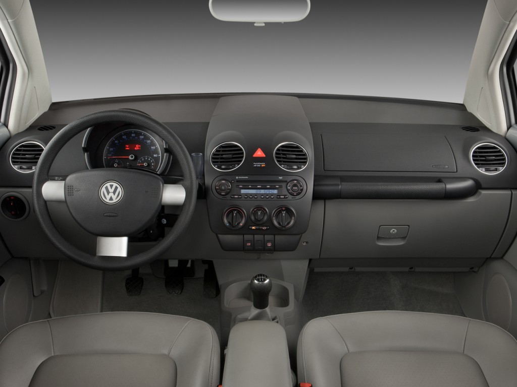 Volkswagen New Beetle 2009 #11