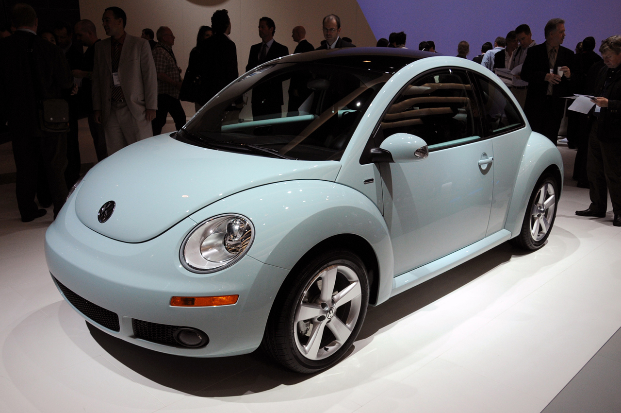 Volkswagen New Beetle 2010 #2