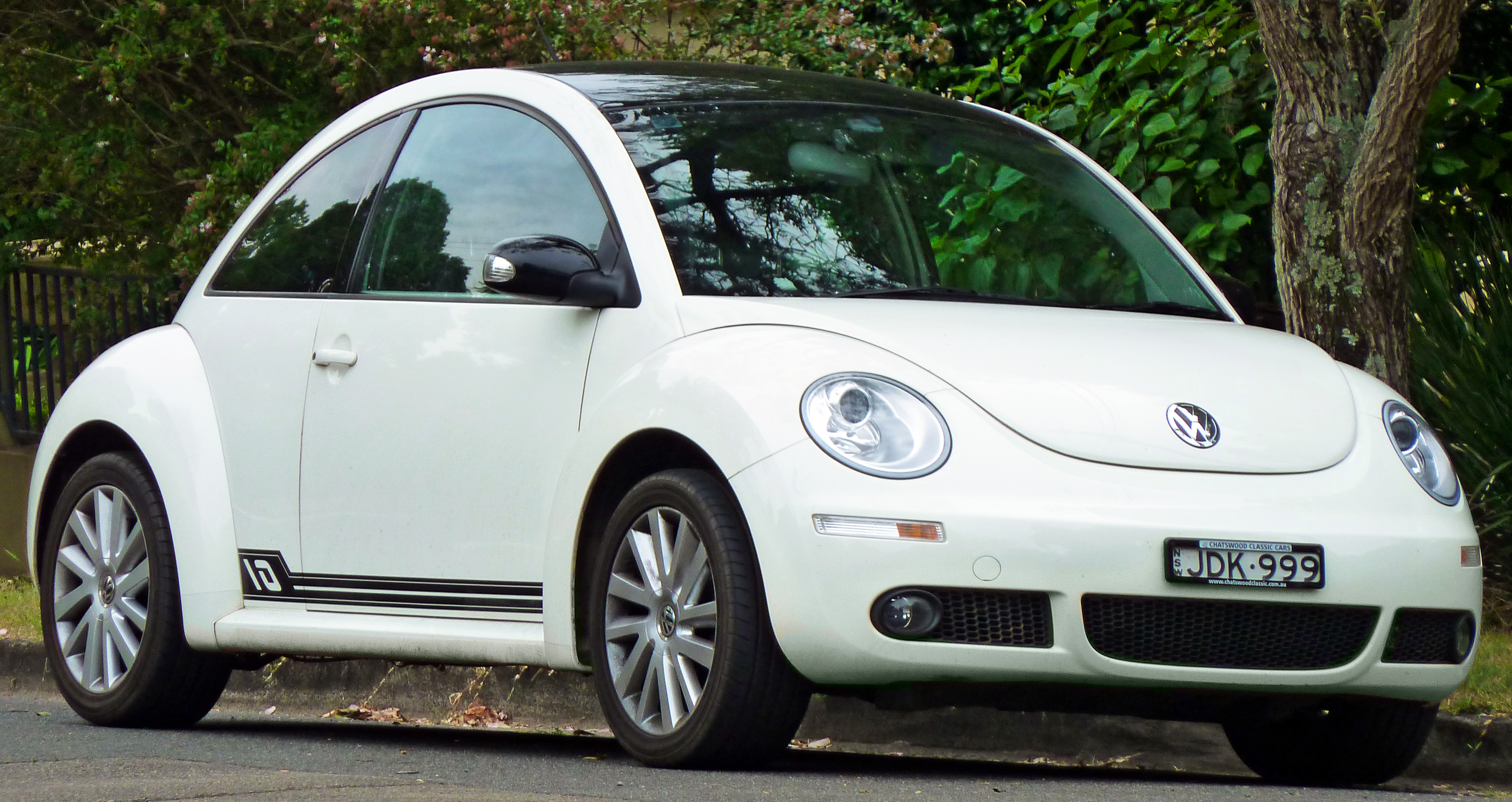 Volkswagen New Beetle SE #31