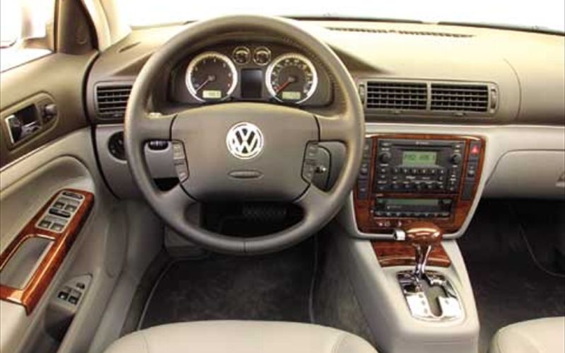 Volkswagen Passat 60px Image 12