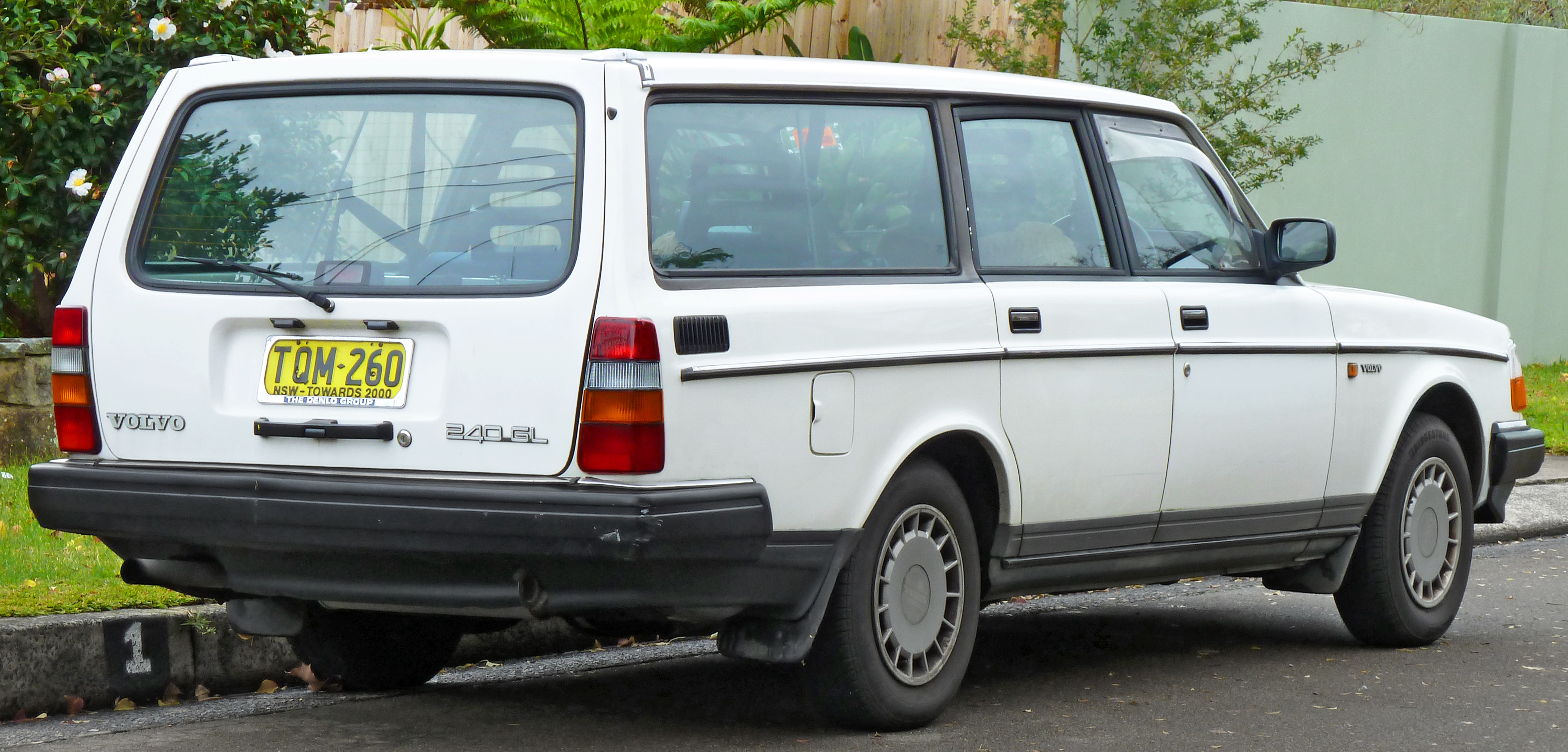 Volvo 240 1987 #10