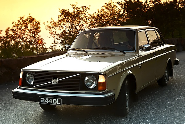 Volvo 245 1975 #15