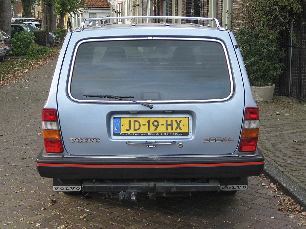 Volvo 265GL #14