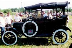 1915 Oldsmobile Model 43