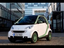 A clever Kid of Smart 2010 Fortwo