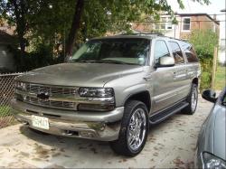 Chevrolet Suburban 2002 #13