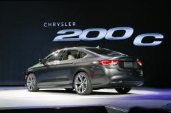 Chrysler 200 C #16