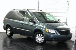 Chrysler Town and Country 2003 #14