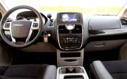 Chrysler Town and Country 2012 #6