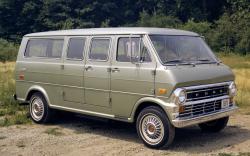Ford Club Wagon 1966 #11