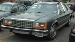 Ford Crown Victoria 1983 #8