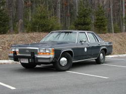 Ford Crown Victoria 1983 #11