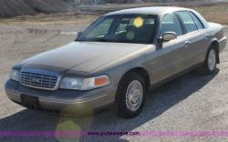 Ford Crown Victoria 2002 #6