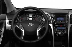 Hyundai Elantra Coupe Base #19