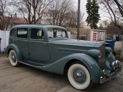 1935 Packard 1200