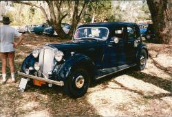 Rover 16 1947 #13