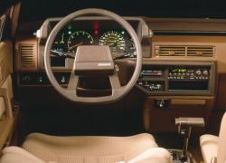 Toyota Camry 1984 #11