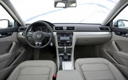 Volkswagen Passat SE #36
