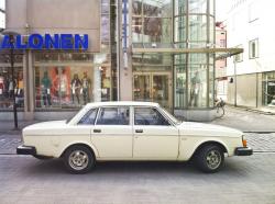 Volvo 244 1977 #9