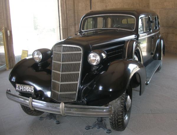 1935 Cadillac Series 355
